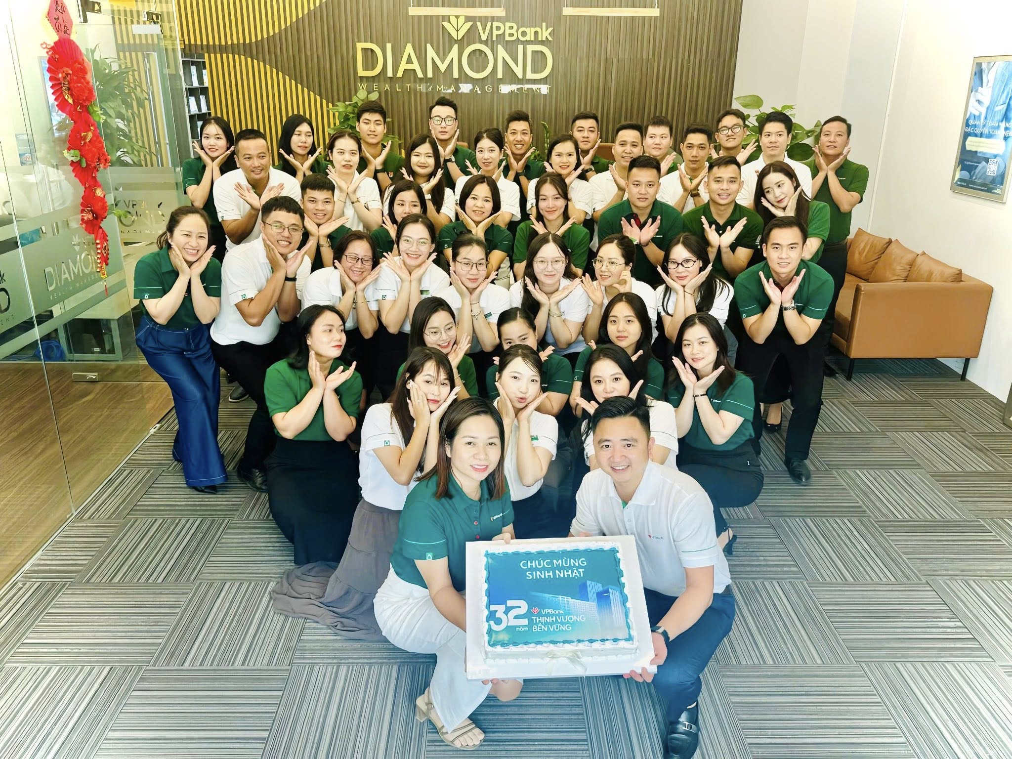 Kỷ niệm 32 năm VPbank